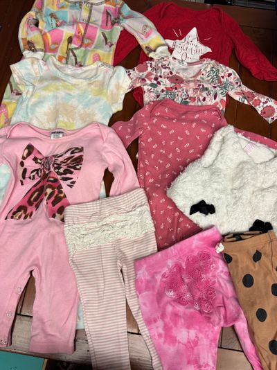 PJ Salvage, Carters, Baby Gap, etc. girls bundle. Adorable 6 month baby girl bundle. 10 piece. 6 months 6 Months