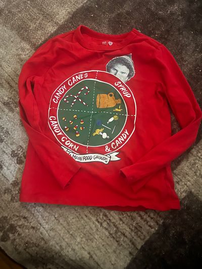 Boys elf long sleeve shirt size S  5T/5