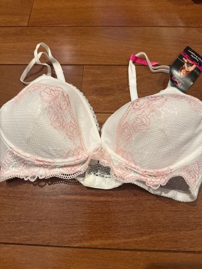 Brand new maiden form, white and pink lace bra siz Size 34D retail $36