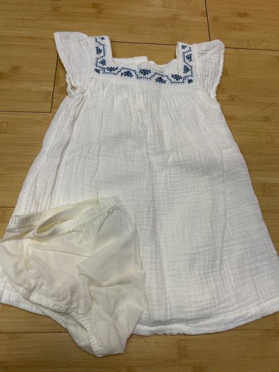 Carters White gauze dress with bloomers 12-18 Months