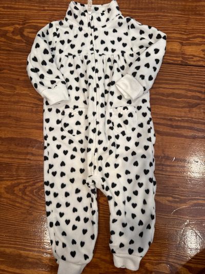 Carters 9mo fleece zip up onesie white with black hearts 9 Months