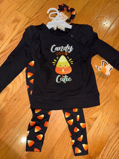 NEW Btween NEW l/s candy corn cutie legging and scrunchie set 2T