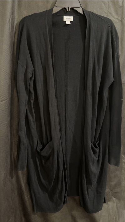 OLD NAVY BLACK LONG SLEEVE W/ POCKETS Women's - L
