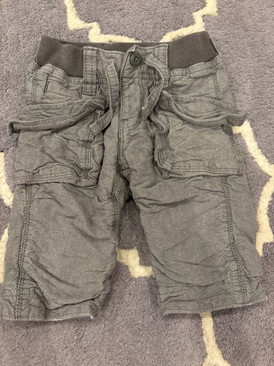 Gap 10 Gray cargo cotton lined shorts 6-12 Months
