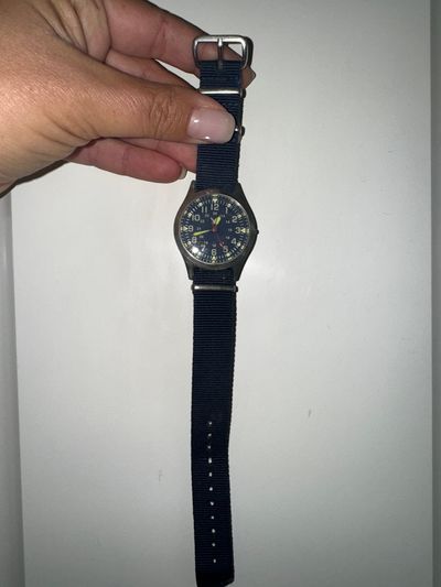 Watch Watch, needs battery