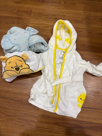 Various Hooded towels and bathroom 0-9 m 6 Months