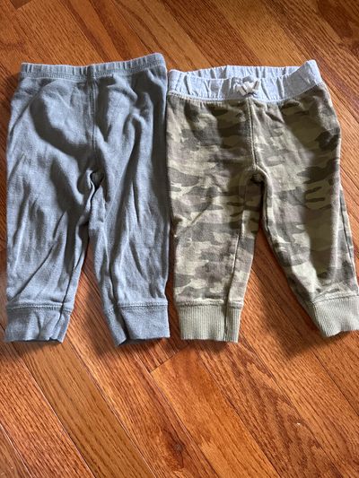 Carters Boys pants bundle 9 Months