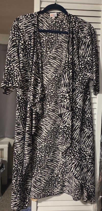 Lularoe kimono  Women's - S