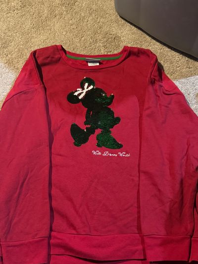 Disney Holiday Minnie Mouse shirt. Sequins flip Disney Holiday Minnie Mouse shirt. Sequins flip Women's - XL