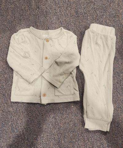Carter's Very soft pants and blouse set, sage green 12 Months