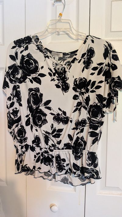 Dress Barn Polyester/spandex ties on sleeves, elastic waist Women's - L