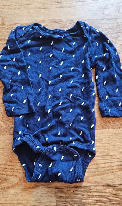 Carter's Like new 12M bodysuit feature lighting strikes graphic 12 Months