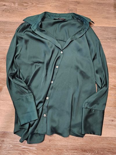 Zara Silky button down shirt Women's - L