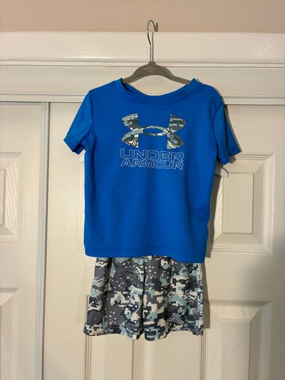Under Armour 24M, short sleeve and short set, blue camo 24 Months