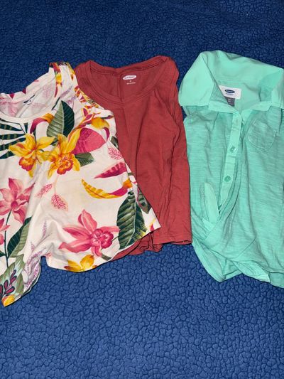 Old Navy Lot of 3 tank tops- tropical, rust and mint green collar 3T