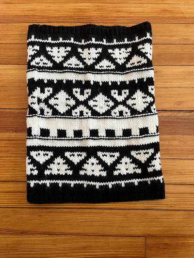 Gap Black White Infinity Scarf/Muffler