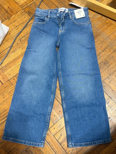 New Abercrombie wide leg jeans sz 7 short retail for $48 7-8