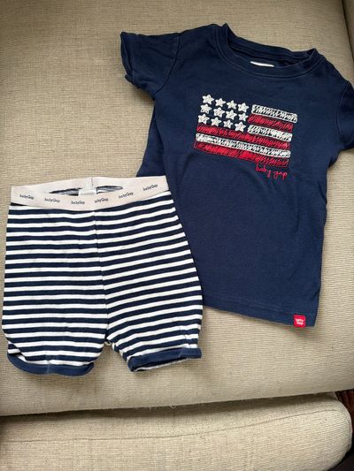 Baby Gap Patriotic Pajamas Set  2T
