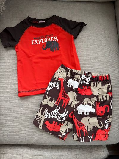 Carters Mommys Little Explorer 2 piece  12 Months