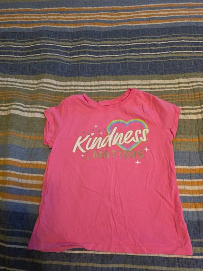 Childrens Place Size 5/6 Pink Kindness Matters Tee 6T/6