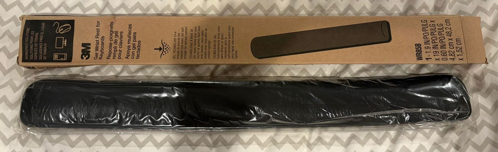 3M BNIB gel wrist rest for keyboards