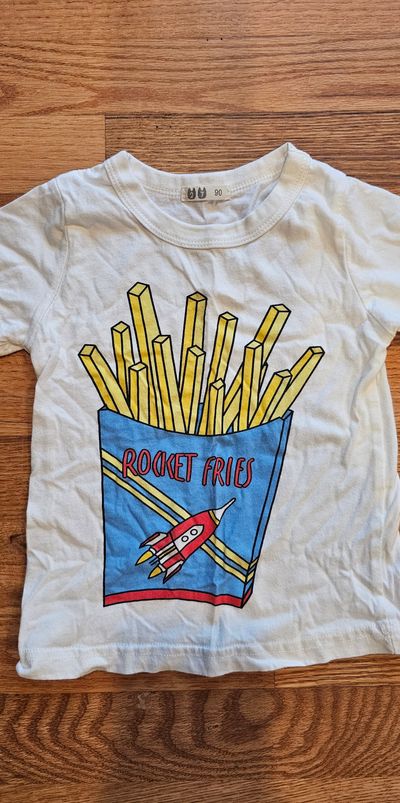 NA Rocket Fries graphic t-shirt in excellent condition 2T