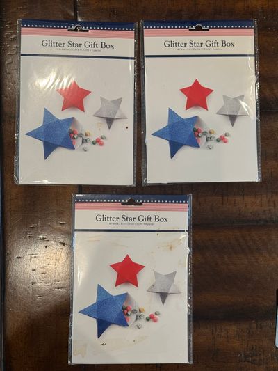 3 Brand New Glitter Star Gift Boxes 3 Brand New Glitter Star Gift Boxes