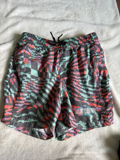 Quicksilver Size says small 10. Fit like a 7/8 7-8