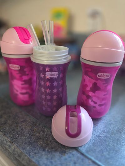 Chicco set of 3 cups with straws