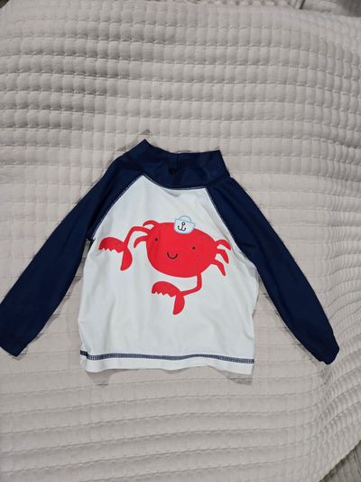Carters Rashgaurd 9 Months