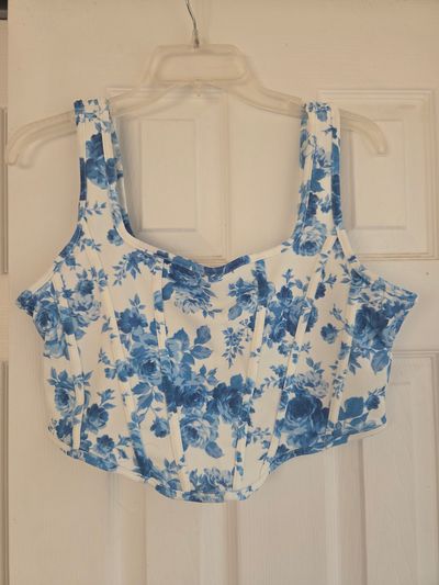 Brand New in bag Blue/White Flower Tank To  Women's - L