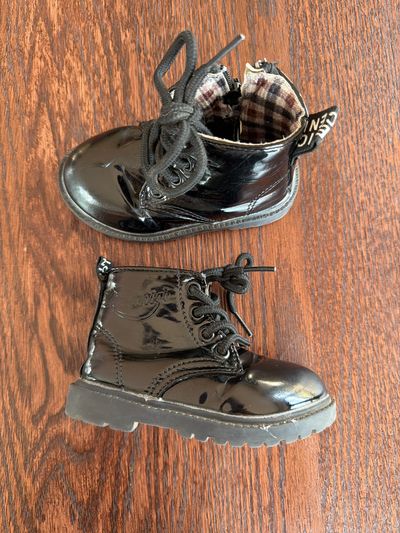 Black boots with side zipper  5 (Infant Shoe)