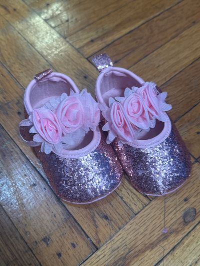 Infant girls party roses shoes sz 1  1 (Infant Shoe)