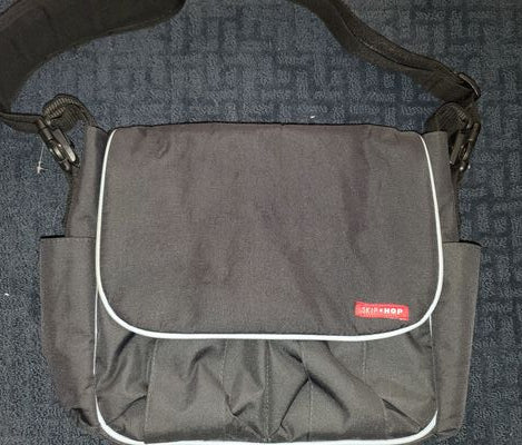 Skip Hop diaper bag with pad
