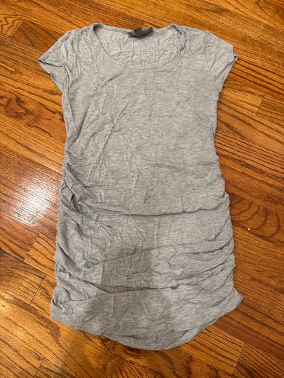 A pea in the pod Gray short sleeve shirt rayon and spandex Women's - S