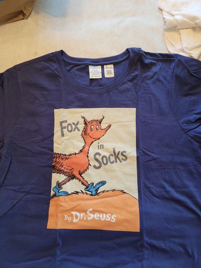 Dr. Suess Fox in Socks tshirt BRAND New - Great for Teachers Women's - XXL