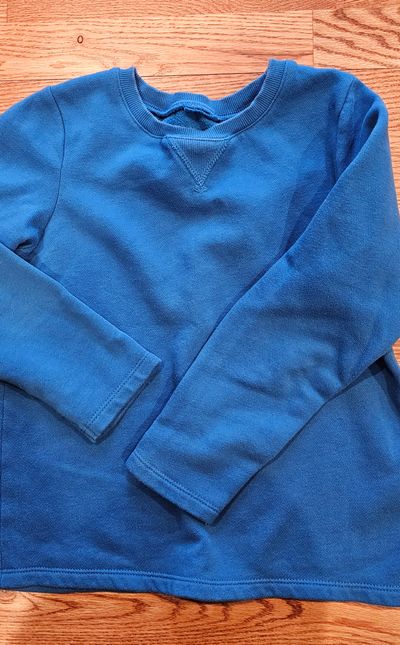 N/A Good condition sweat shirt soft, comfortable for everyday wear 6T/6