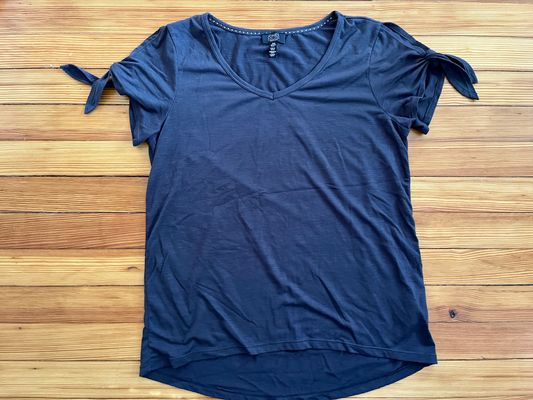 Jones New York Dark Grey Top with ties at sleeve hem. SS Women's - M