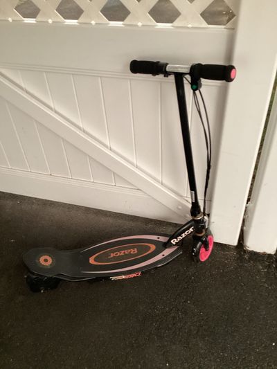 Razor Pink electric scooter missing charger