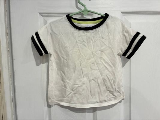 More thank Magic crop top white crop top black accent - xs 4/5 5T