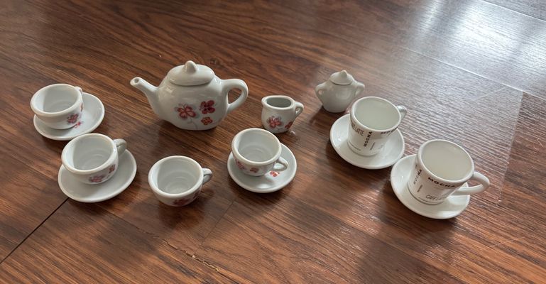 Ceramic tea set