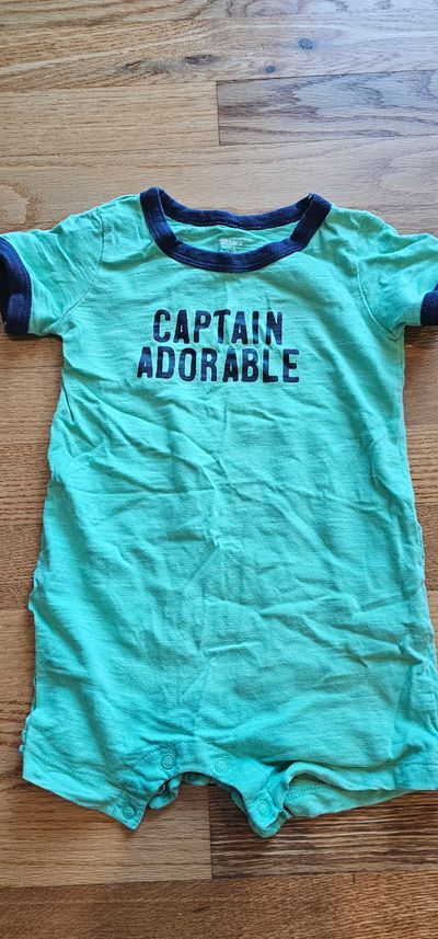 Carter's Like new 12M romper feature adorable words 12 Months