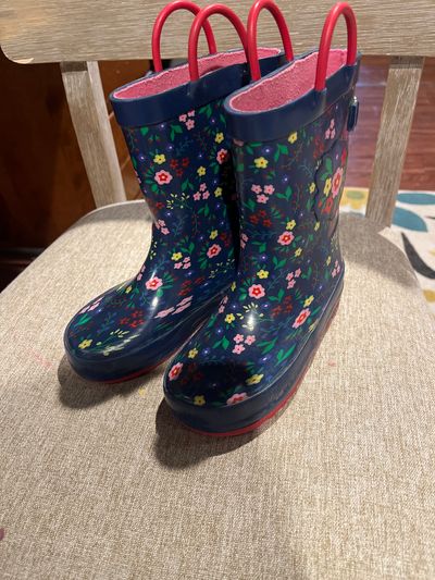 KomForme Navy Flower Rain boots with pull on handles 10 (Lil' Kid)