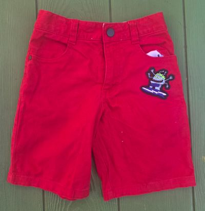 365Kids Red short 7-8