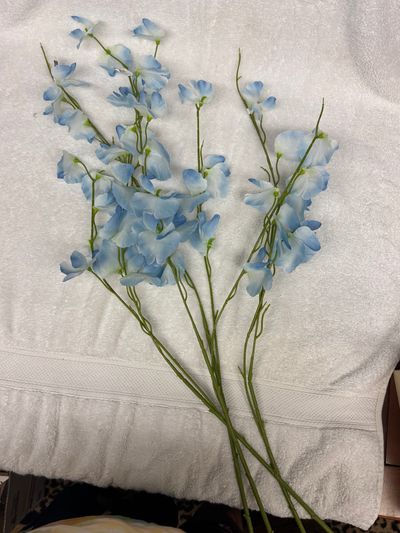 4 Brand New fake flowers 4 Brand New fake flowers