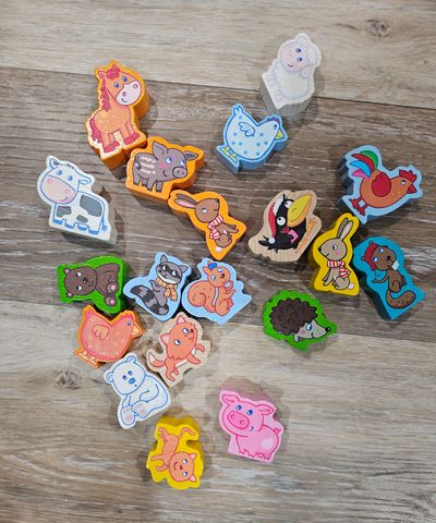 Hape Wood winter woodland animals