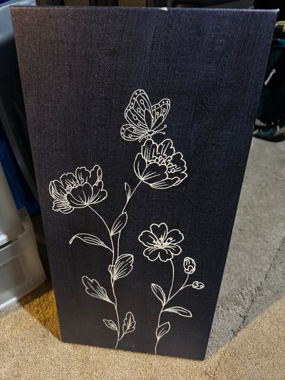 Floral picture. Small Knick on top Floral picture. Small Knick on top