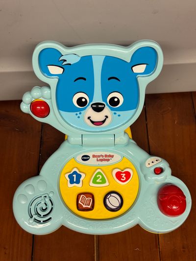 Vtech Bears Baby Laptop. Perfect to learn abc 123 Vtech Bears Baby Laptop. Perfect for your lil to learn abc123