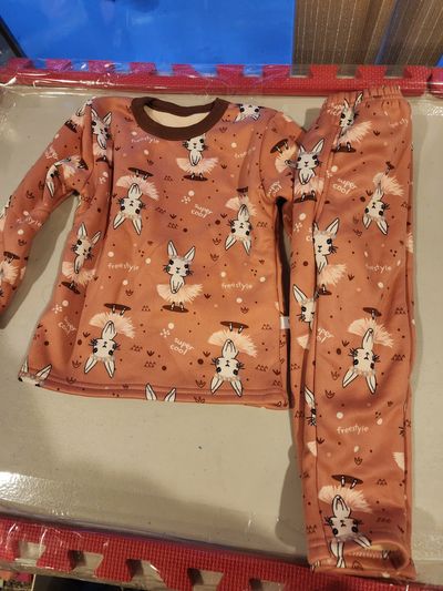 New 2 Piece Pajamas Set, Girls Thermal New 2 Piece Pajamas Set, Girls Thermal 3T