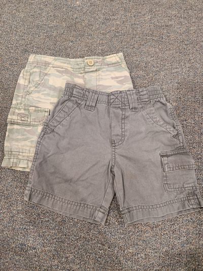 Various Cargo shorts 2T